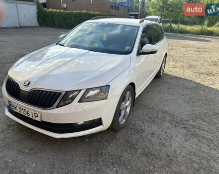 Белый Шкода Октавия, объемом двигателя 1.6 л и пробегом 200 тыс. км за 13700 $, фото 37 на Automoto.ua