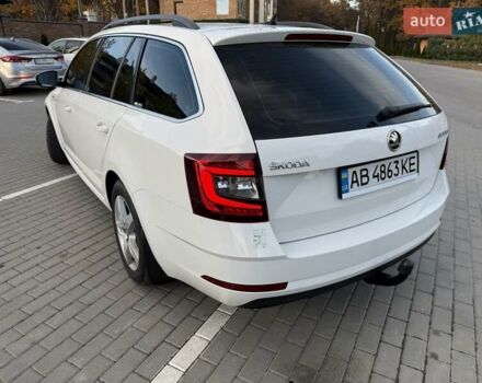 Белый Шкода Октавия, объемом двигателя 1.97 л и пробегом 222 тыс. км за 14900 $, фото 5 на Automoto.ua