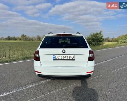 Белый Шкода Октавия, объемом двигателя 1.6 л и пробегом 210 тыс. км за 13400 $, фото 1 на Automoto.ua