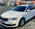 Белый Шкода Октавия, объемом двигателя 2.01 л и пробегом 246 тыс. км за 13500 $, фото 1 на Automoto.ua