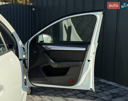 Білий Шкода Октавія, об'ємом двигуна 1.97 л та пробігом 250 тис. км за 13300 $, фото 22 на Automoto.ua