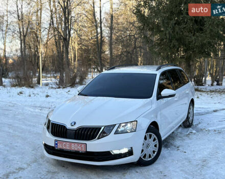 Білий Шкода Октавія, об'ємом двигуна 1.6 л та пробігом 290 тис. км за 11300 $, фото 1 на Automoto.ua