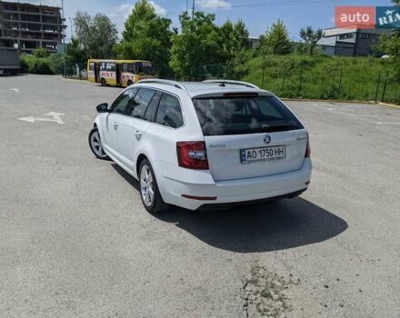 Белый Шкода Октавия, объемом двигателя 0 л и пробегом 260 тыс. км за 16999 $, фото 43 на Automoto.ua