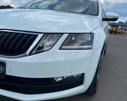 Белый Шкода Октавия, объемом двигателя 2 л и пробегом 220 тыс. км за 16200 $, фото 12 на Automoto.ua
