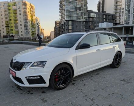 Белый Шкода Октавия, объемом двигателя 2 л и пробегом 182 тыс. км за 17800 $, фото 5 на Automoto.ua