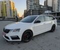 Белый Шкода Октавия, объемом двигателя 2 л и пробегом 182 тыс. км за 17800 $, фото 5 на Automoto.ua