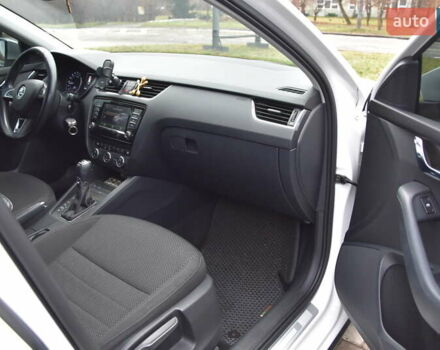 Белый Шкода Октавия, объемом двигателя 1.97 л и пробегом 246 тыс. км за 18300 $, фото 18 на Automoto.ua