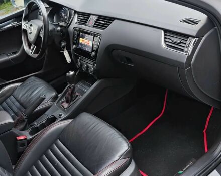 Білий Шкода Октавія, об'ємом двигуна 2 л та пробігом 57 тис. км за 7000 $, фото 10 на Automoto.ua