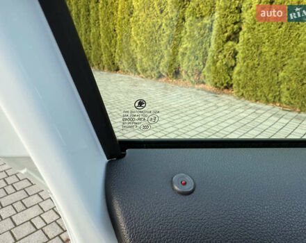 Белый Шкода Октавия, объемом двигателя 2 л и пробегом 183 тыс. км за 14300 $, фото 36 на Automoto.ua