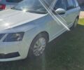 Белый Шкода Октавия, объемом двигателя 1.6 л и пробегом 170 тыс. км за 13000 $, фото 1 на Automoto.ua
