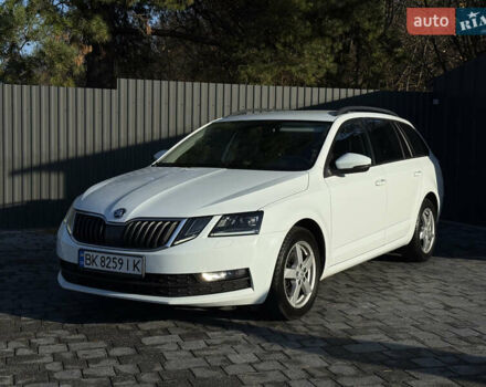 Білий Шкода Октавія, об'ємом двигуна 1.97 л та пробігом 250 тис. км за 13300 $, фото 2 на Automoto.ua
