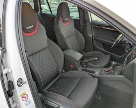 Белый Шкода Октавия, объемом двигателя 2 л и пробегом 182 тыс. км за 17800 $, фото 19 на Automoto.ua