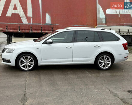 Белый Шкода Октавия, объемом двигателя 1.6 л и пробегом 218 тыс. км за 12950 $, фото 11 на Automoto.ua