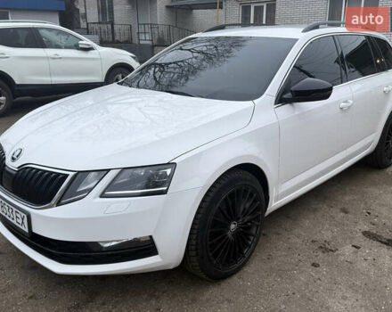 Белый Шкода Октавия, объемом двигателя 2 л и пробегом 320 тыс. км за 14500 $, фото 9 на Automoto.ua