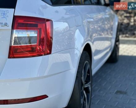 Белый Шкода Октавия, объемом двигателя 1.6 л и пробегом 198 тыс. км за 13500 $, фото 18 на Automoto.ua