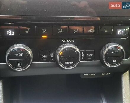 Белый Шкода Октавия, объемом двигателя 1.6 л и пробегом 214 тыс. км за 12900 $, фото 15 на Automoto.ua