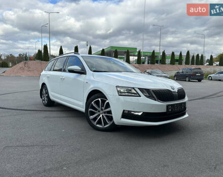 Шкода Октавия 2017 в Виннице на Automoto.ua Белый Шкода Октавия, объемом двигателя 2 л и пробегом 123 тыс. км за 18999 $, фото 1 на Automoto.ua