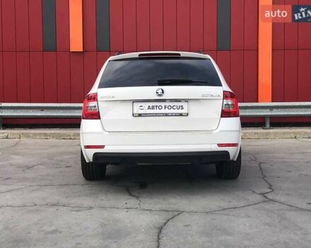 Белый Шкода Октавия, объемом двигателя 1.6 л и пробегом 270 тыс. км за 13990 $, фото 6 на Automoto.ua