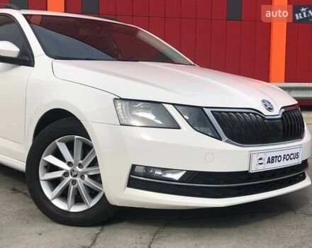 Белый Шкода Октавия, объемом двигателя 1.6 л и пробегом 270 тыс. км за 13990 $, фото 1 на Automoto.ua
