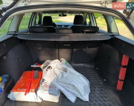 Белый Шкода Октавия, объемом двигателя 1.6 л и пробегом 242 тыс. км за 15000 $, фото 9 на Automoto.ua