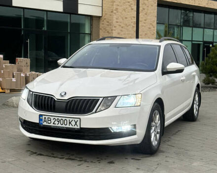Білий Шкода Октавія, об'ємом двигуна 1.6 л та пробігом 278 тис. км за 11900 $, фото 5 на Automoto.ua