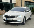 Білий Шкода Октавія, об'ємом двигуна 1.6 л та пробігом 278 тис. км за 11900 $, фото 5 на Automoto.ua