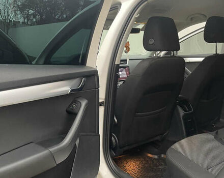 Белый Шкода Октавия, объемом двигателя 1.6 л и пробегом 200 тыс. км за 13700 $, фото 16 на Automoto.ua