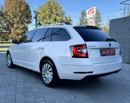 Белый Шкода Октавия, объемом двигателя 1.97 л и пробегом 240 тыс. км за 15999 $, фото 4 на Automoto.ua
