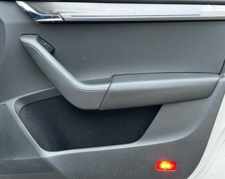 Белый Шкода Октавия, объемом двигателя 1.6 л и пробегом 212 тыс. км за 15340 $, фото 20 на Automoto.ua