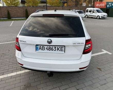 Белый Шкода Октавия, объемом двигателя 1.97 л и пробегом 222 тыс. км за 14900 $, фото 7 на Automoto.ua