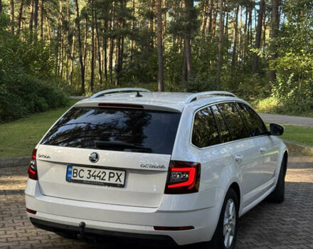 Білий Шкода Октавія, об'ємом двигуна 1.6 л та пробігом 301 тис. км за 13500 $, фото 3 на Automoto.ua