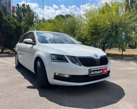 Белый Шкода Октавия, объемом двигателя 2 л и пробегом 209 тыс. км за 16990 $, фото 6 на Automoto.ua