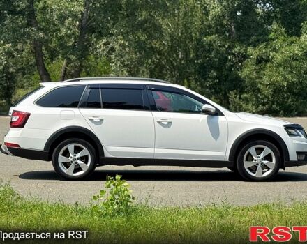 Білий Шкода Октавія, об'ємом двигуна 2 л та пробігом 240 тис. км за 19500 $, фото 2 на Automoto.ua