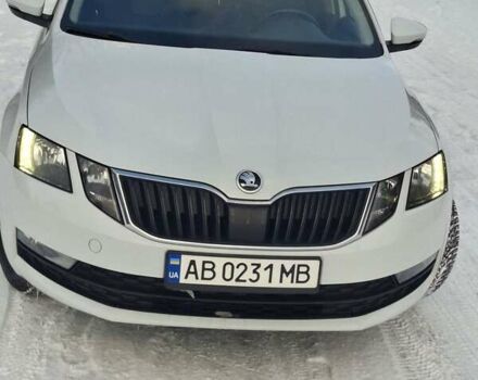 Белый Шкода Октавия, объемом двигателя 1.6 л и пробегом 240 тыс. км за 14100 $, фото 1 на Automoto.ua