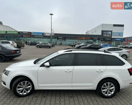 Белый Шкода Октавия, объемом двигателя 1.97 л и пробегом 250 тыс. км за 14500 $, фото 2 на Automoto.ua