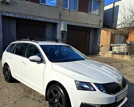 Белый Шкода Октавия, объемом двигателя 2 л и пробегом 269 тыс. км за 13900 $, фото 1 на Automoto.ua
