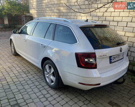 Белый Шкода Октавия, объемом двигателя 1.6 л и пробегом 223 тыс. км за 15500 $, фото 3 на Automoto.ua
