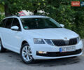 Белый Шкода Октавия, объемом двигателя 2 л и пробегом 229 тыс. км за 15500 $, фото 1 на Automoto.ua