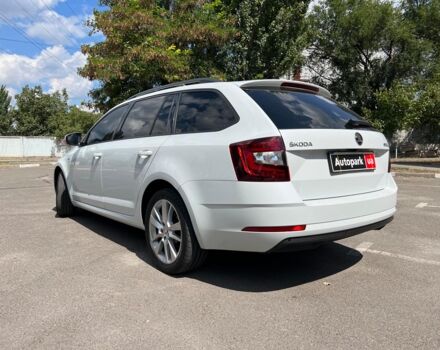 Белый Шкода Октавия, объемом двигателя 2 л и пробегом 209 тыс. км за 16990 $, фото 2 на Automoto.ua