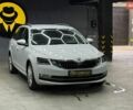Белый Шкода Октавия, объемом двигателя 1.97 л и пробегом 162 тыс. км за 15000 $, фото 1 на Automoto.ua