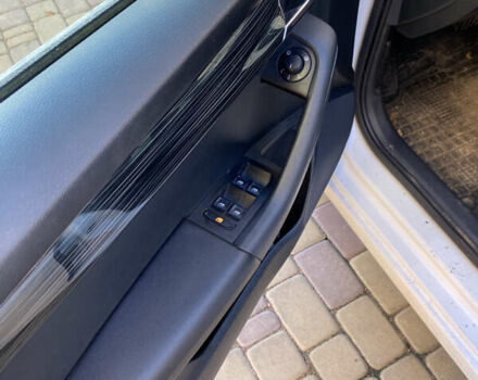 Белый Шкода Октавия, объемом двигателя 1.6 л и пробегом 223 тыс. км за 15500 $, фото 7 на Automoto.ua