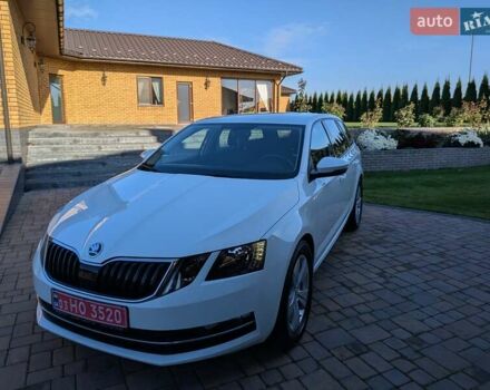 Білий Шкода Октавія, об'ємом двигуна 1.6 л та пробігом 210 тис. км за 14350 $, фото 6 на Automoto.ua