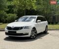 Белый Шкода Октавия, объемом двигателя 1.6 л и пробегом 222 тыс. км за 12900 $, фото 1 на Automoto.ua