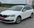 Белый Шкода Октавия, объемом двигателя 2 л и пробегом 212 тыс. км за 15950 $, фото 1 на Automoto.ua