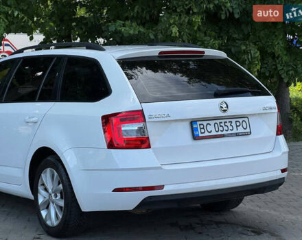 Белый Шкода Октавия, объемом двигателя 2 л и пробегом 229 тыс. км за 15500 $, фото 24 на Automoto.ua