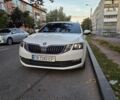 Белый Шкода Октавия, объемом двигателя 1.6 л и пробегом 240 тыс. км за 13500 $, фото 1 на Automoto.ua