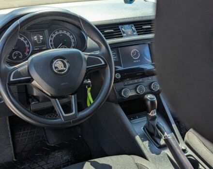 Белый Шкода Октавия, объемом двигателя 0 л и пробегом 235 тыс. км за 11200 $, фото 1 на Automoto.ua