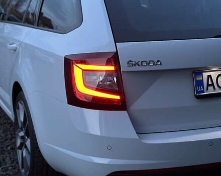 Белый Шкода Октавия, объемом двигателя 1.97 л и пробегом 260 тыс. км за 17900 $, фото 6 на Automoto.ua