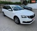 Белый Шкода Октавия, объемом двигателя 1.8 л и пробегом 307 тыс. км за 12900 $, фото 1 на Automoto.ua