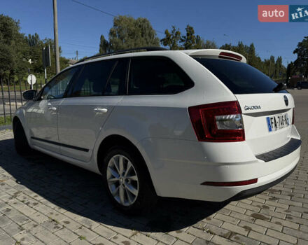 Шкода Октавия 2018 в Ровно на Automoto.ua Белый Шкода Октавия, объемом двигателя 1.6 л и пробегом 196 тыс. км за 14300 $, фото 7 на Automoto.ua